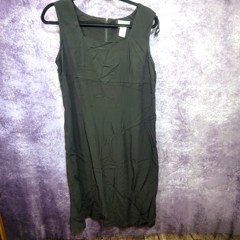Black Sleeveless Dress 